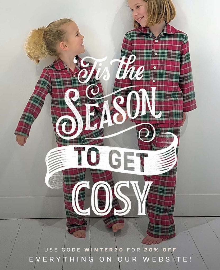 Unwrap Joy with Our Christmas Crackers! 🎄