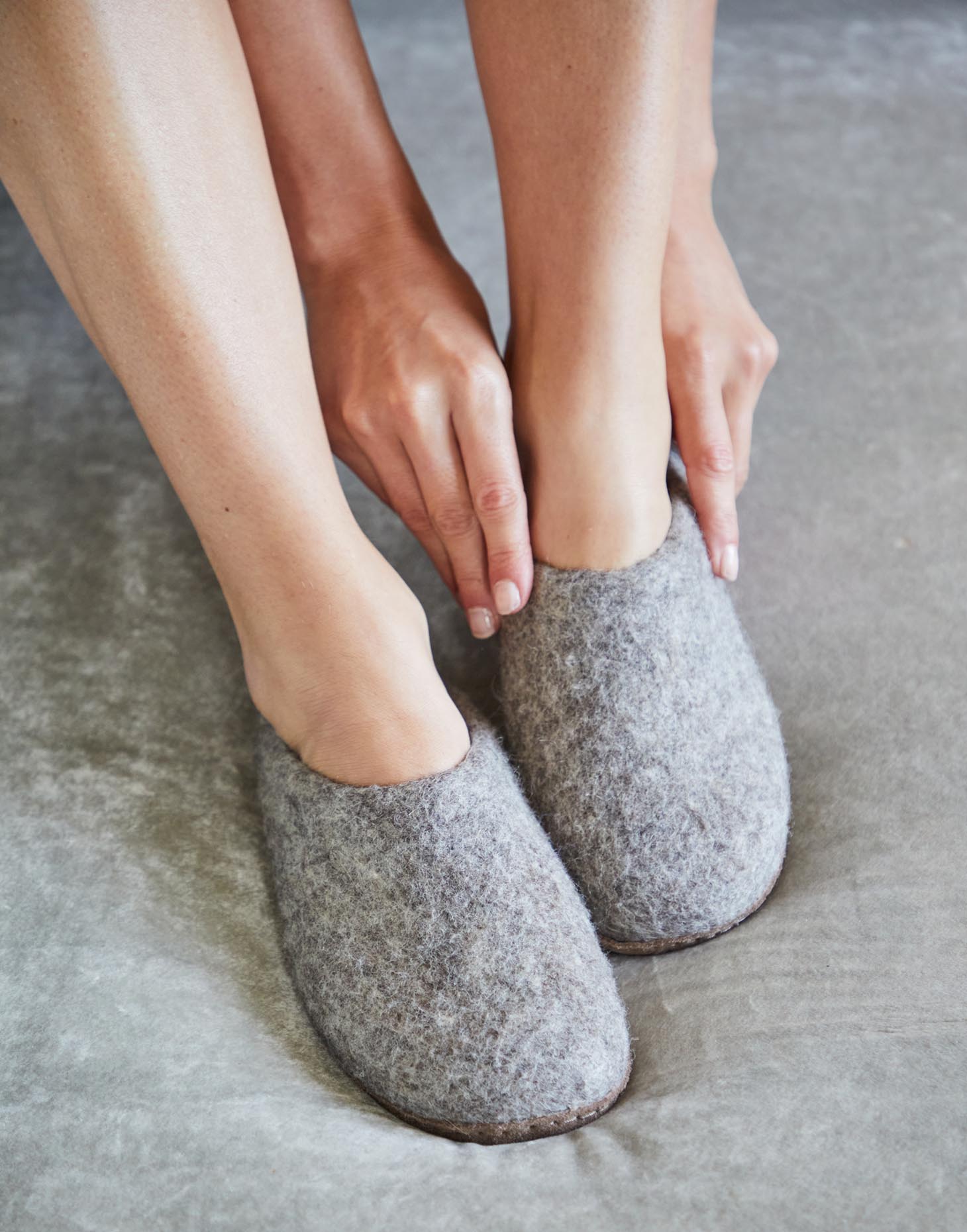 Women's Handmade Eco Felt Suede Sole Mule Slippers – Light Ash