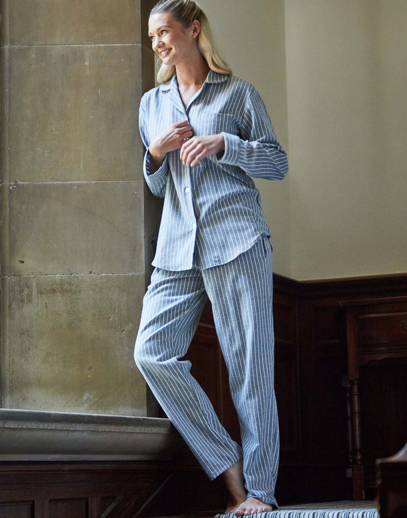 W_PJ_Set_Chalk_Stripe_1_1.mp4